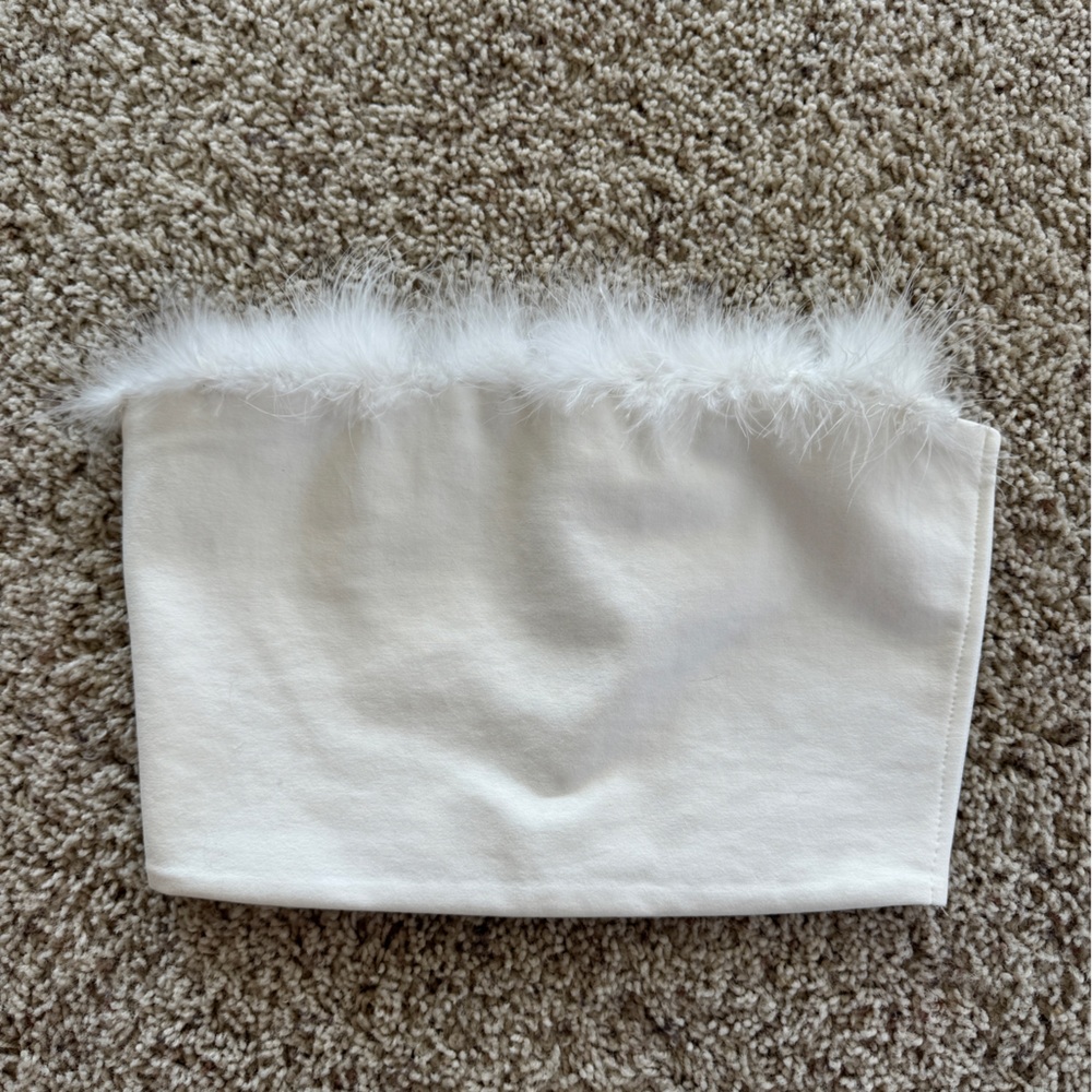 Superdown Feather Trimmed White Crop Top